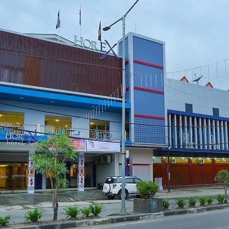 Horison Express Sentani Hotel Jayapura Exterior foto