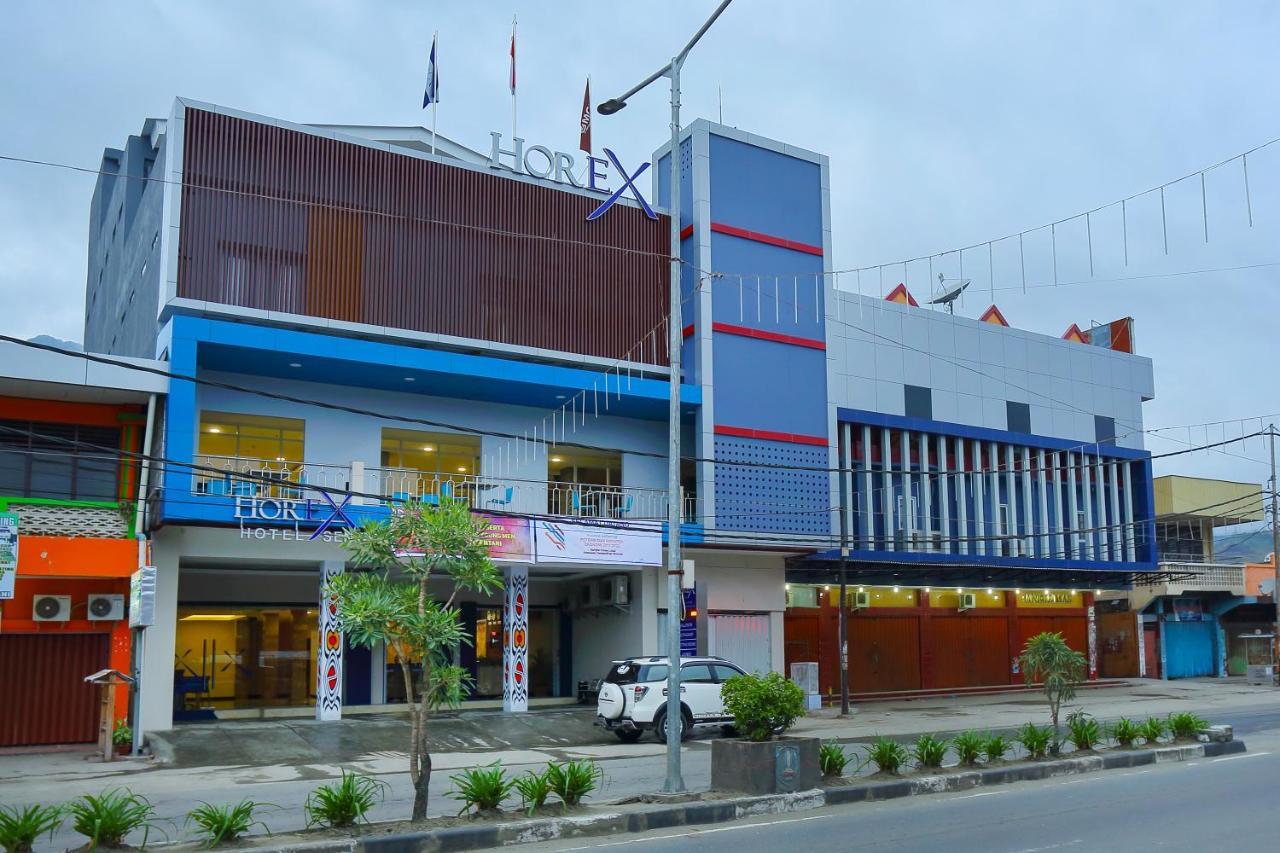 Horison Express Sentani Hotel Jayapura Exterior foto