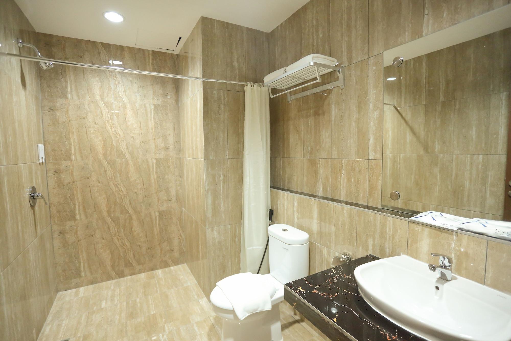 Horison Express Sentani Hotel Jayapura Exterior foto