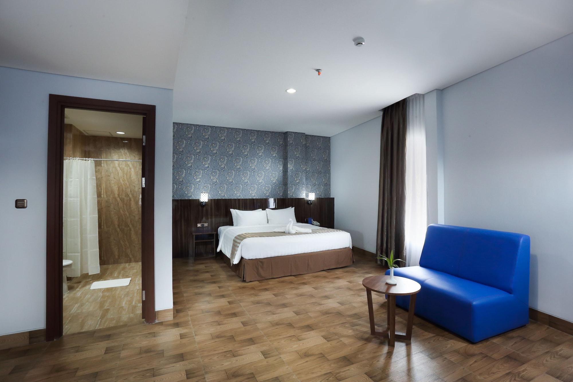 Horison Express Sentani Hotel Jayapura Exterior foto